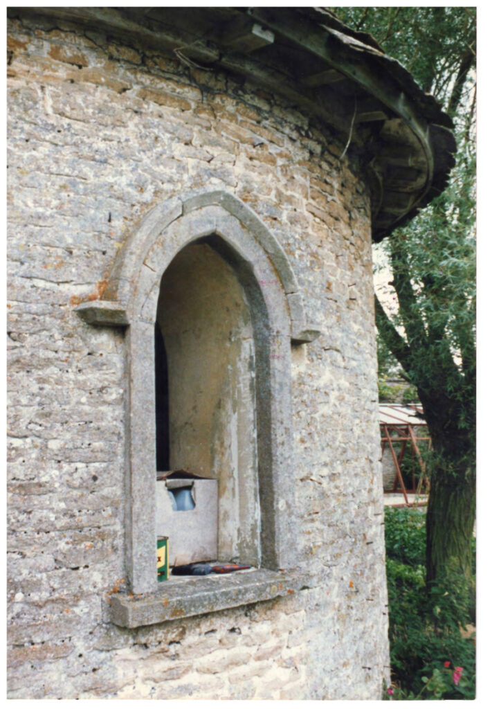 stone building known as Huguenot chapel